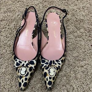 Dolce and Gabbana leopard heels size 39.5 (9.5)